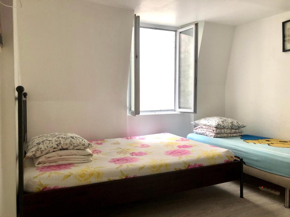 Double or Twin Room Private Bathroom