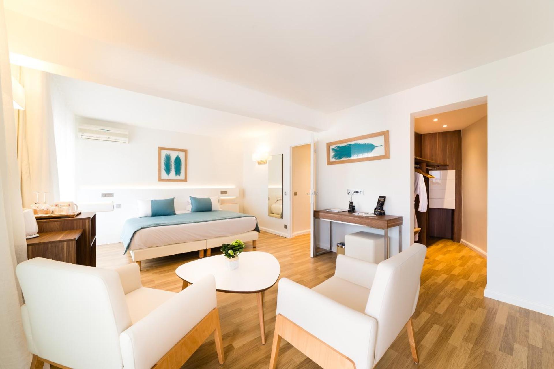 Deluxe Double Room City View