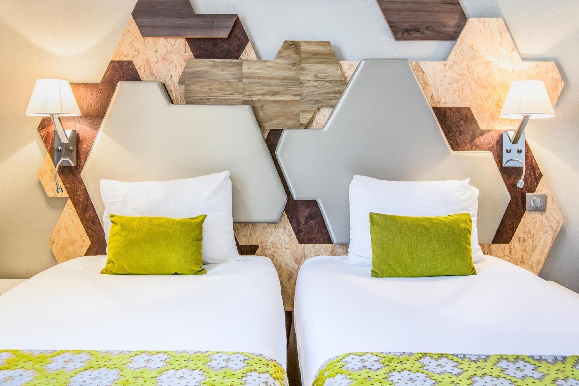 Standard Twin Room