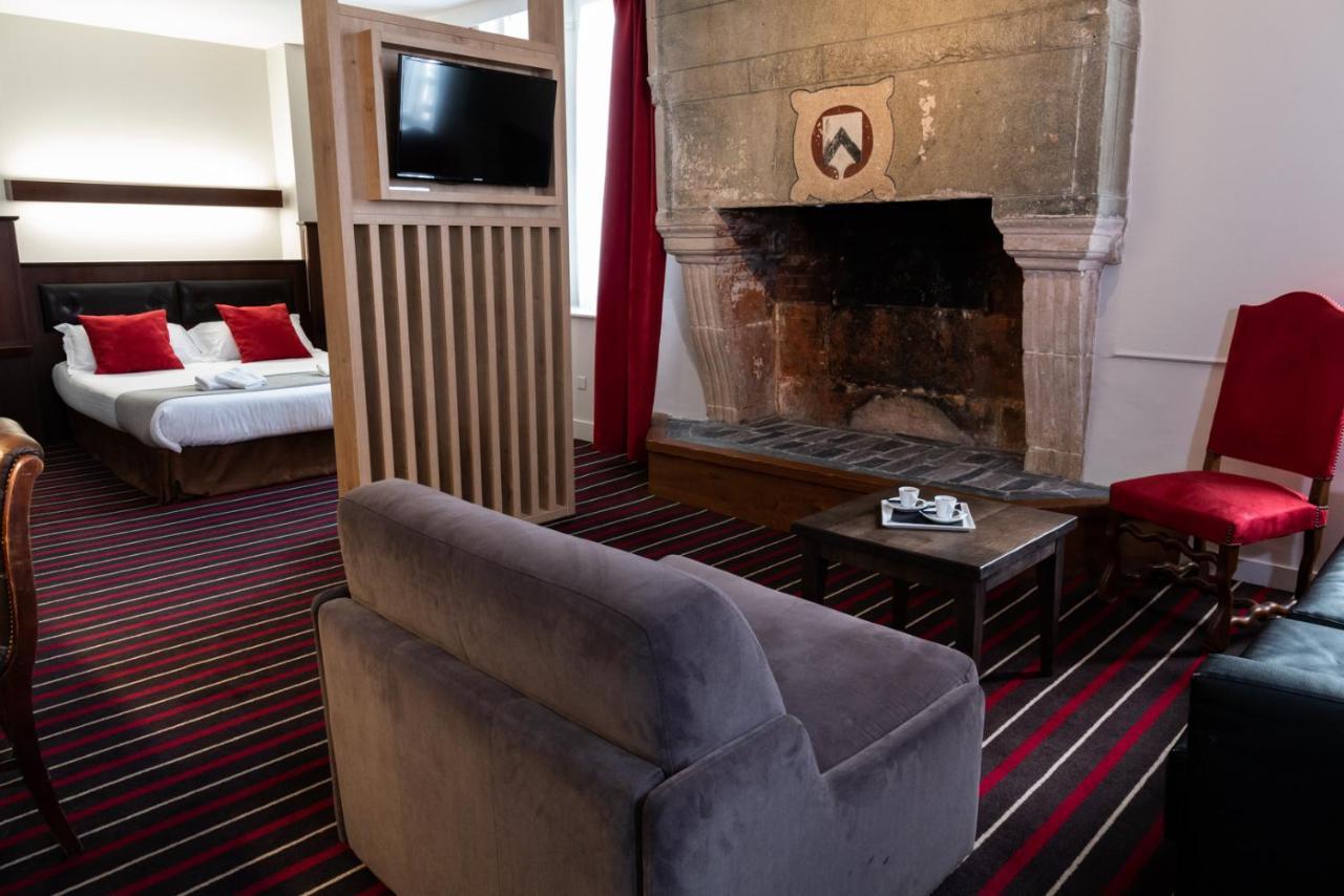 Superior Triple Room Castle View