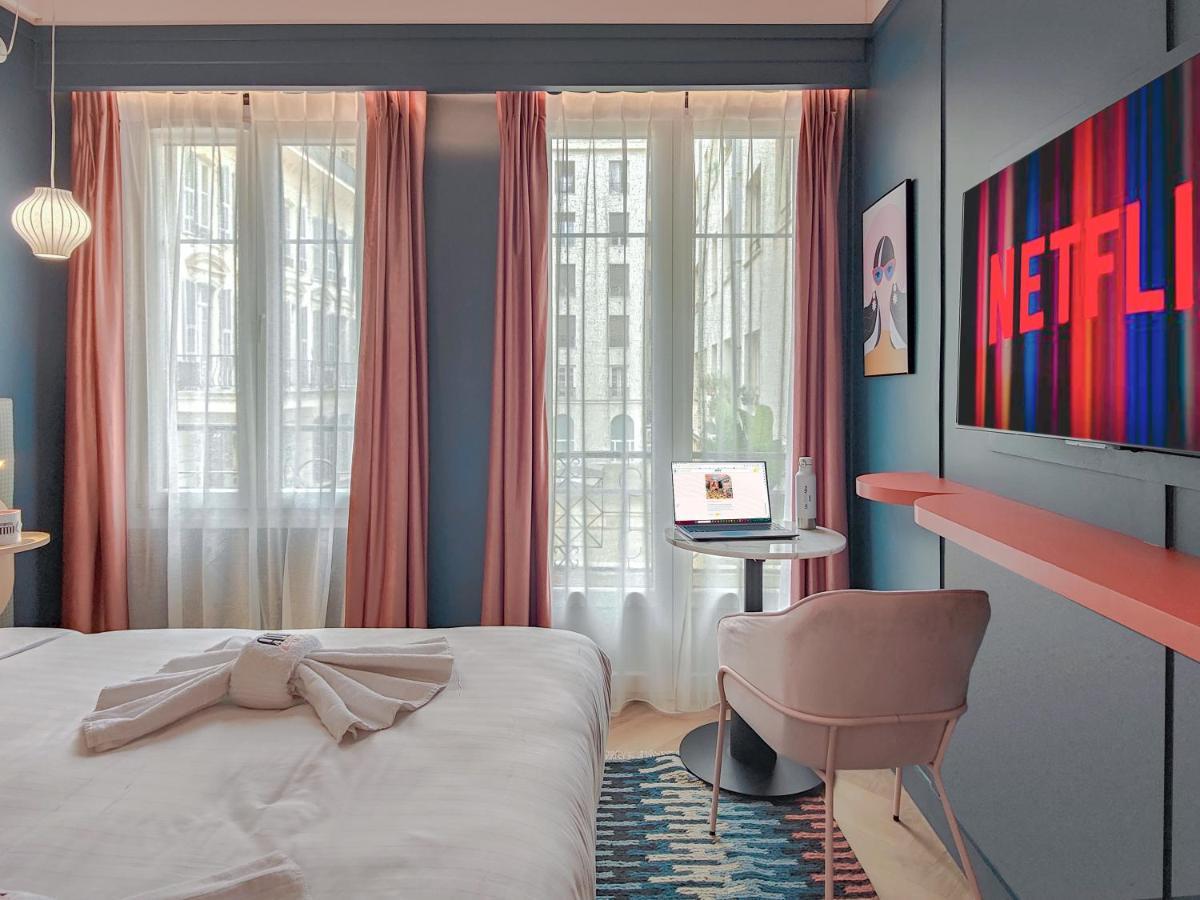Standard Studio Balcony