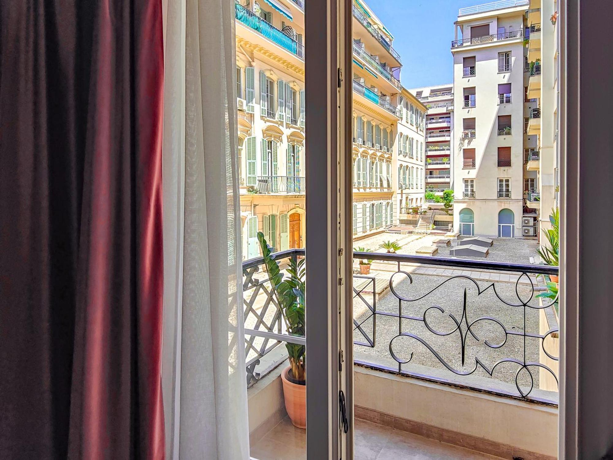 Standard Studio Balcony
