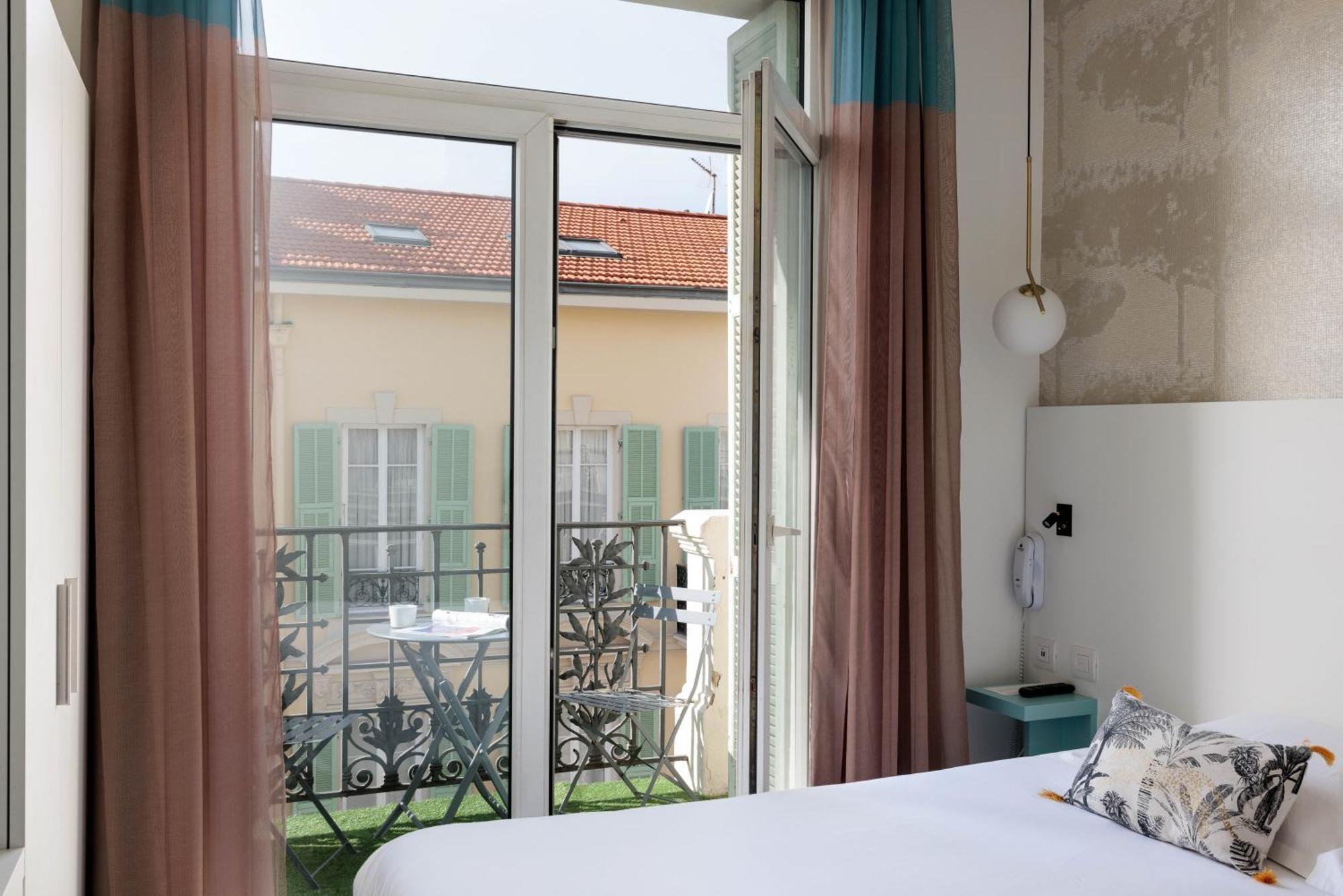 Deluxe Double Room Balcony