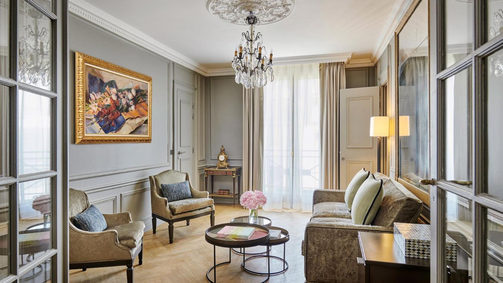 Signature Suite