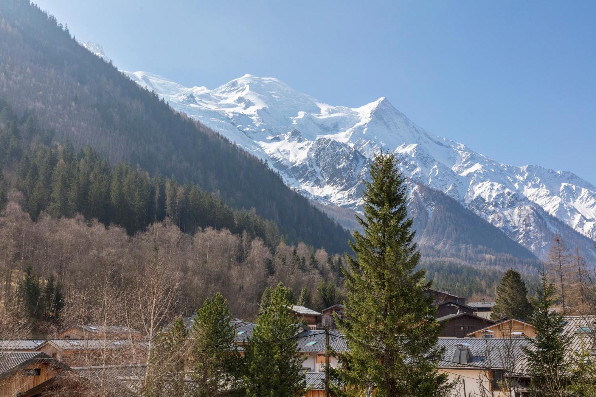Classic Room Balcony Mont-Blanc View