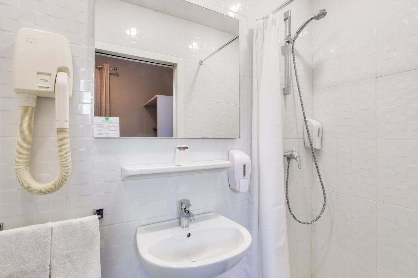 Small Single Room