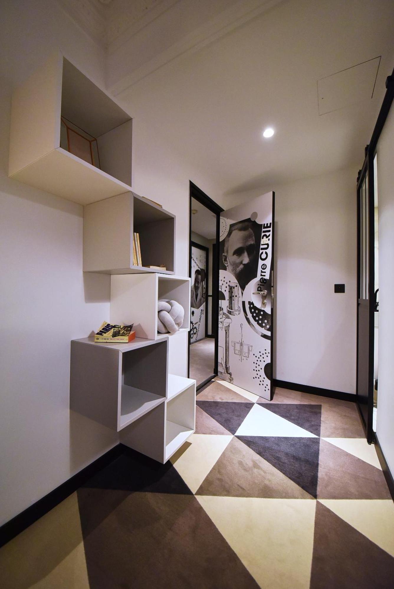Superior Large Room