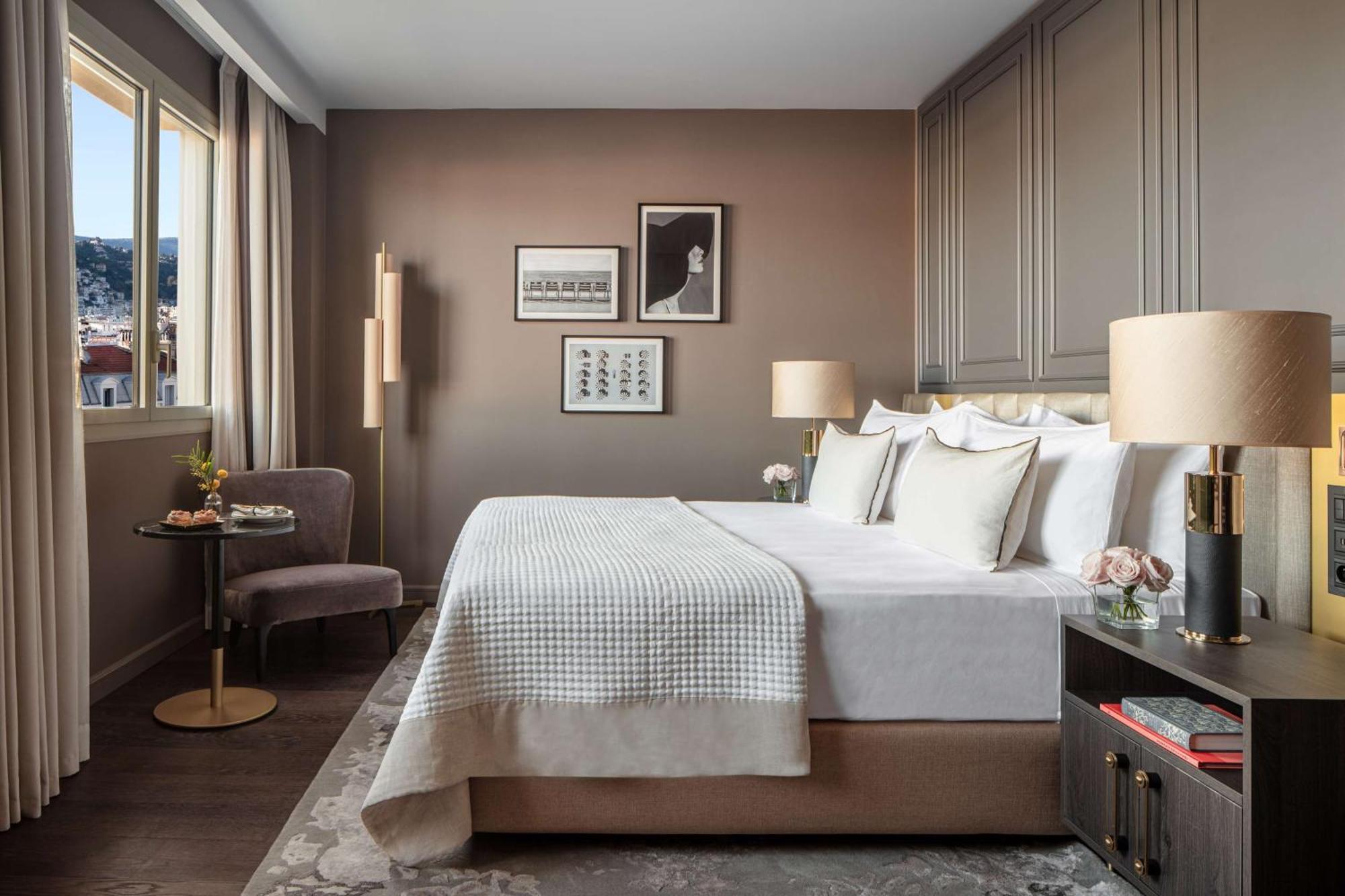Grand Deluxe Room