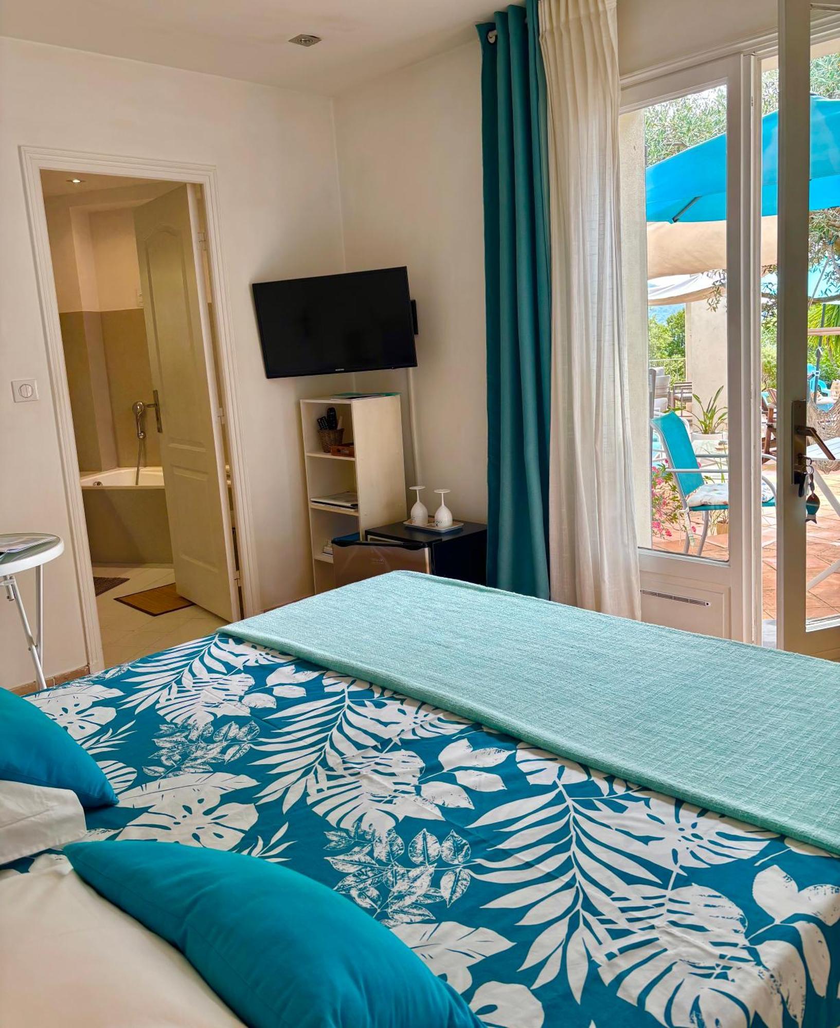 Double Room Pool View