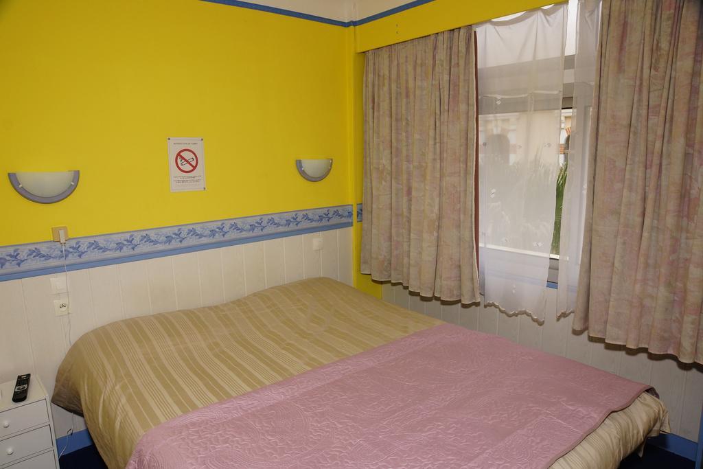 Double Room Shared Toilet