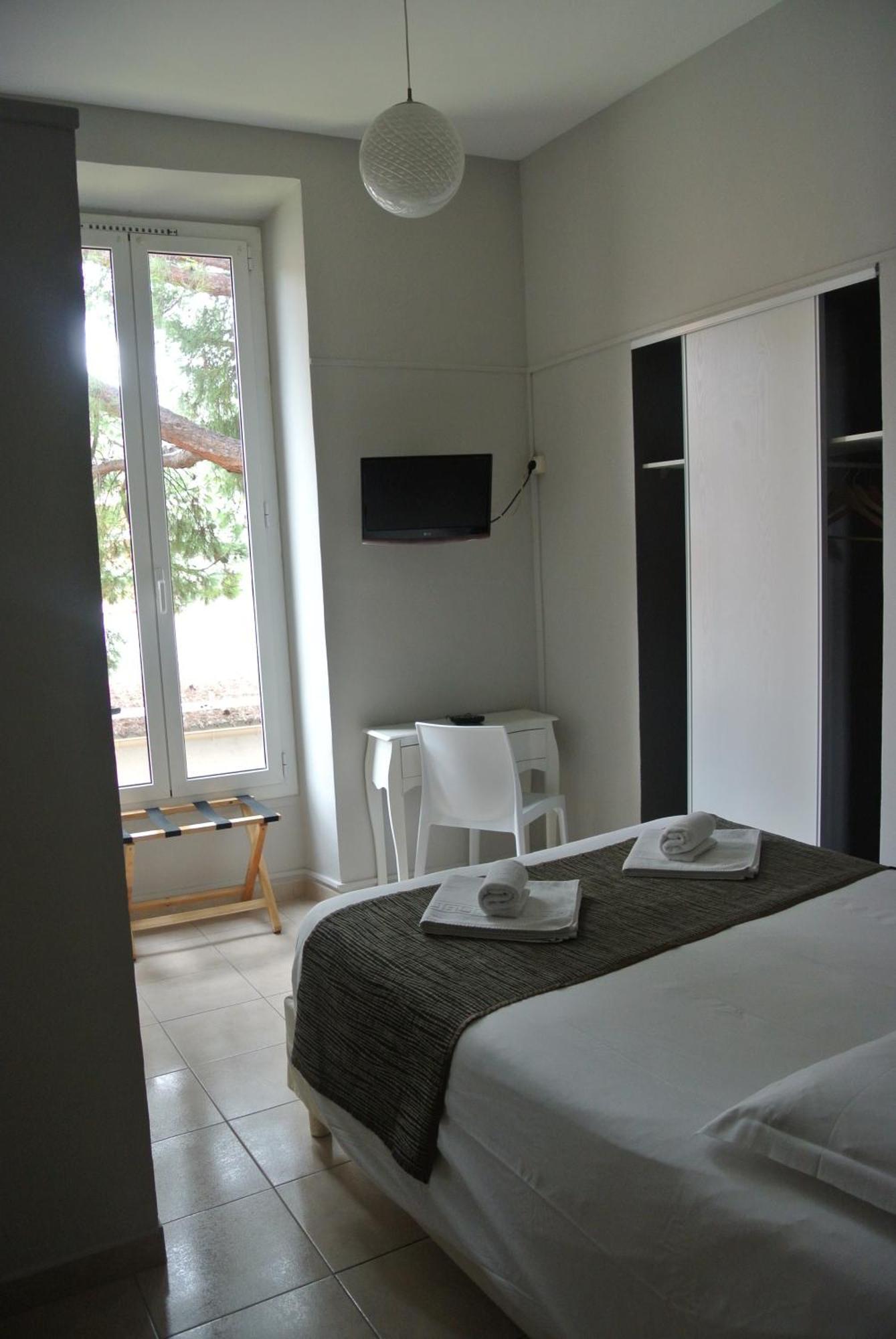 Single Room Double Bed