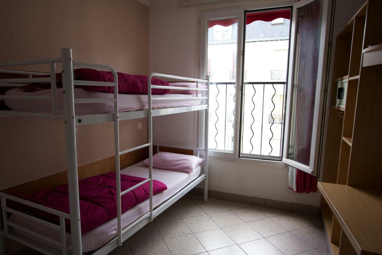 Twin Room Private Bathroom