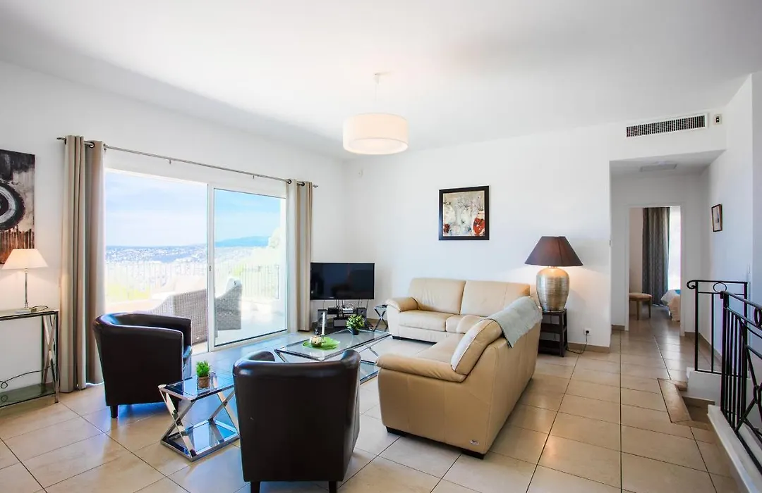 Vinaigrier Hills Vi3086 By Riviera Holiday Homes-1