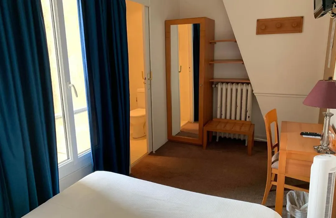 Hotel Vivienne-1