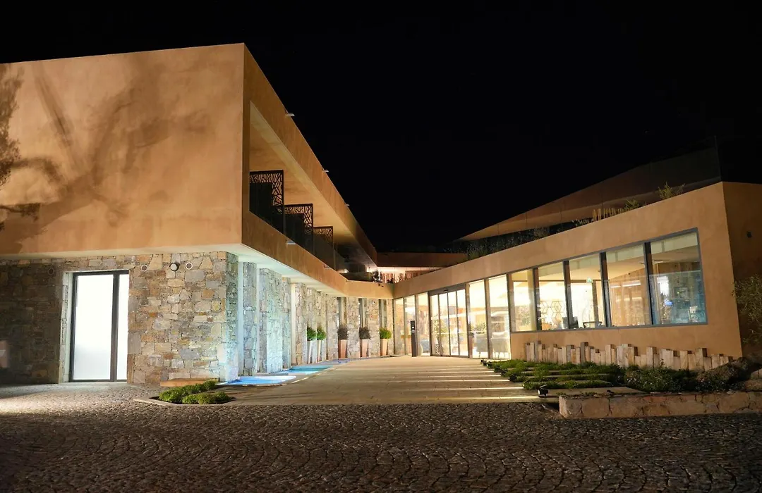 Les Regalia Hotel & Spa-1