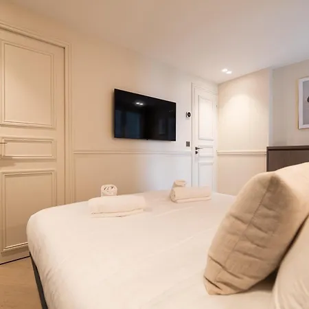 Mbm - Luxury Home In Marais-3