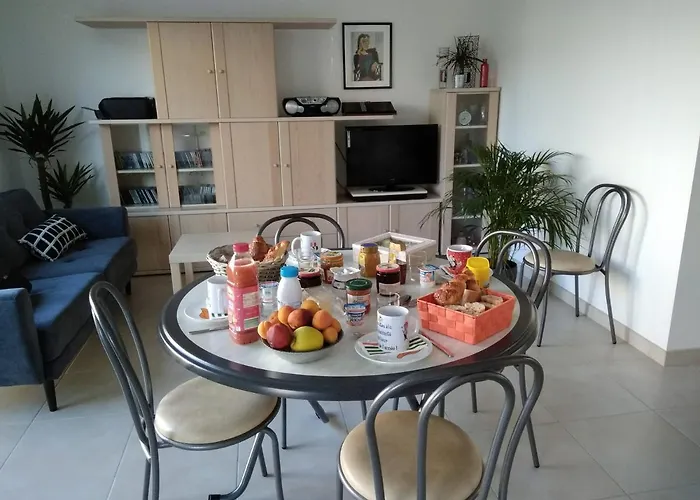 Bed and Breakfast Etape Au Calme A 4Km Du Centre De Reims Bezannes