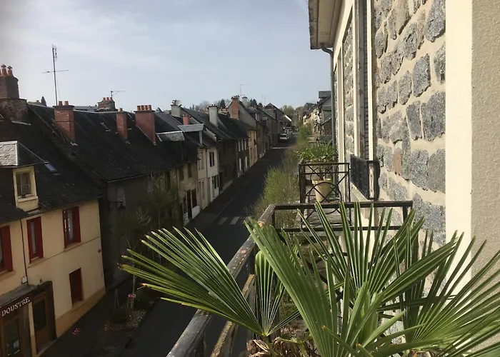 Bed and Breakfast Les Roches Bleues à Uzerche