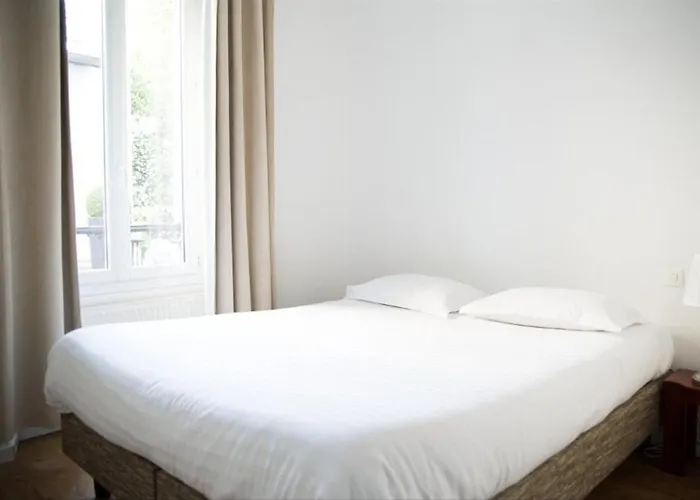 Hotel Le Victor Hugo à Montrouge