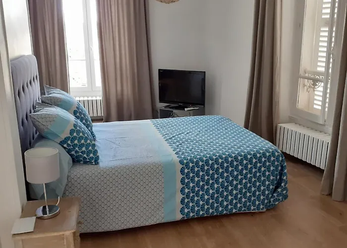 centre ville, chambre indépendante 20m2 et sa salle de bain privée Nogent-le-Rotrou