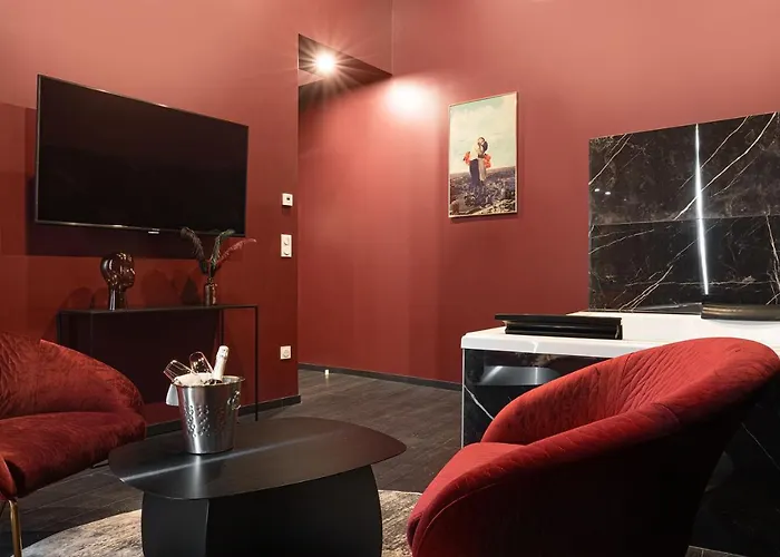 Legend Majestic Superbe Love Room - Jacuzzi - Champagne - Romantisme - parking privé Mâcon