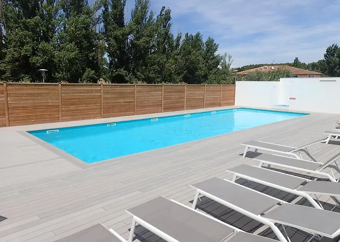 Aparthotel Les Jardins D'Athena à Éguilles