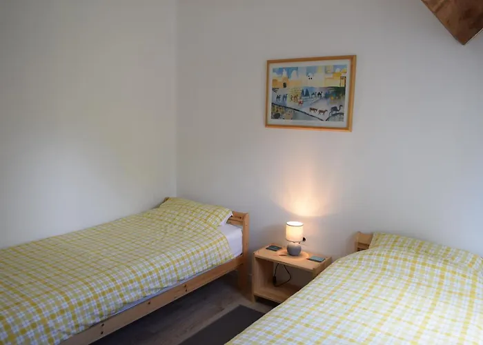 Chambres ou Appartement, Camping La Pointe, Saint Coulitz, Châteaulin