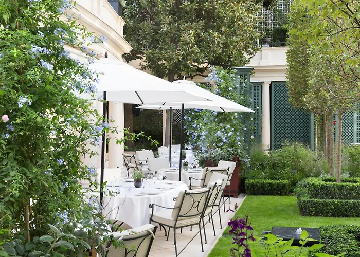 Le Bristol Paris, Oetker Hotels