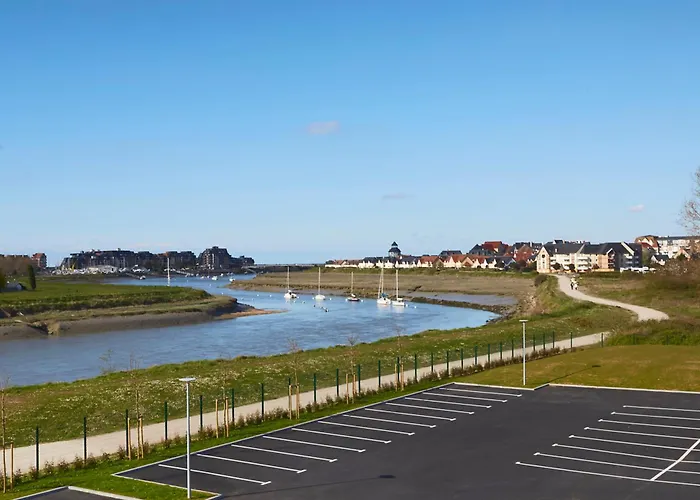 Kyriad Prestige Résidence Dives sur Mer/ Cabourg