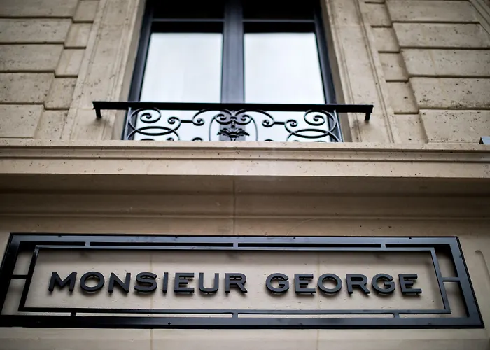 Monsieur George-Champs Elysees París