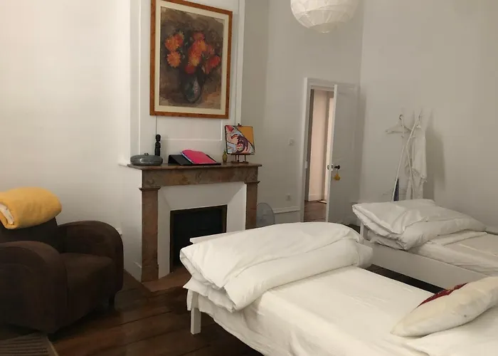 Beautifully Renovated Rooms On Place New York Angoulême