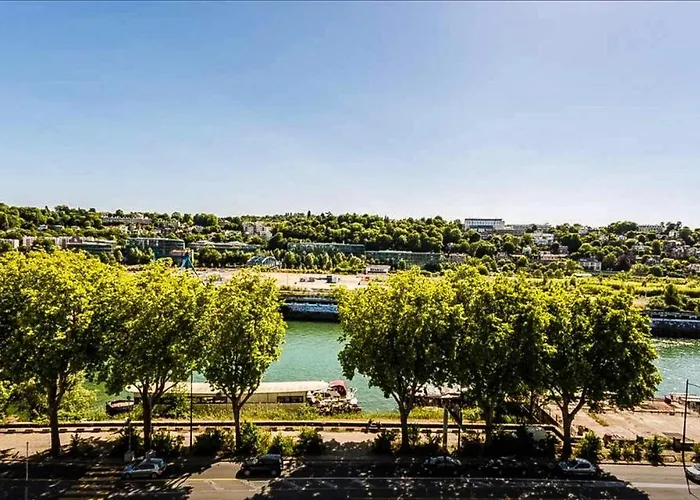 Room In Guest Room - View On Seine Seine Musicale Boulogne-Billancourt