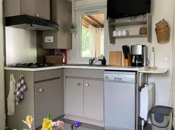Ruhig Gelegenes Mobilhome La Carabasse Vias