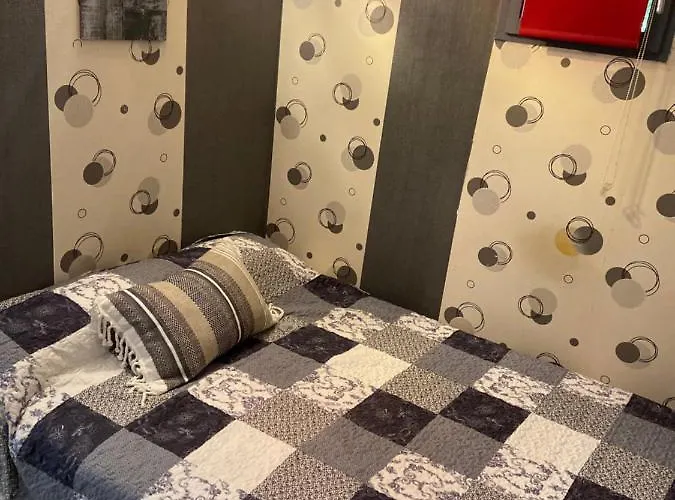 Studio Avec Terrasse A 30 Mn Des Plages Nîmes