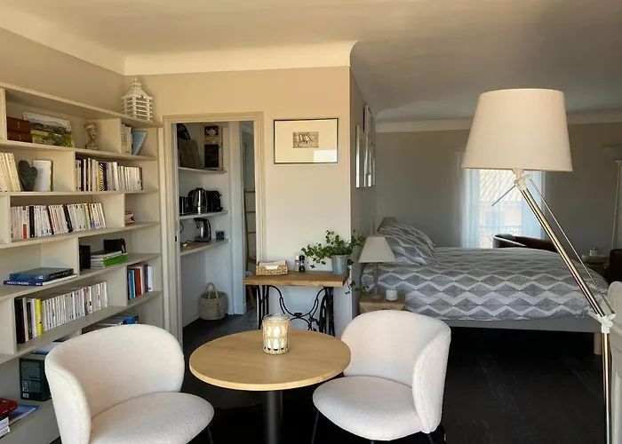 Hotel Les Trois soleils à Roquebrune-sur Argens
