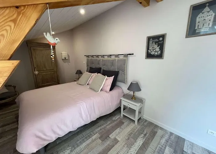 Le Jardin Du Dolaizon: Chambre Rouge Gorge Le Puy-en-Velay