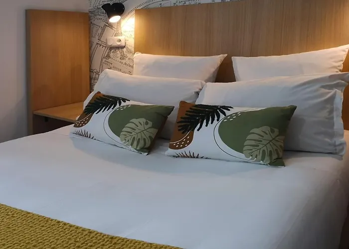 Hotel Hippodrome Paris