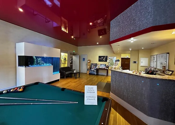 Hôtel Terminus - Pizzeria Pizz'a gogo - salle de sport - face à la gare Lons-le-Saunier