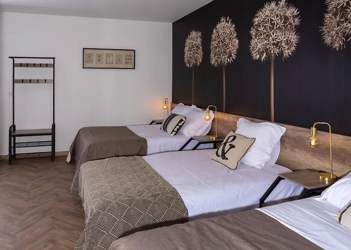 Hotels in Salles (Gironde)