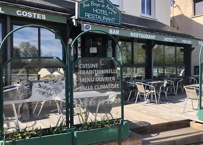Hôtels à Salles-Curan