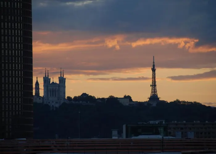 Jolie chambre à louer - Vue Imprenable Lyon