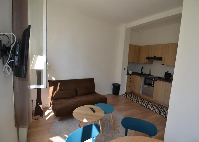 Cosy Apartment Next To Sea And Tramway In Nice