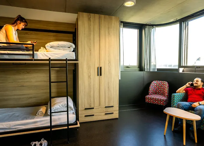 The People - Paris Marais Hostel