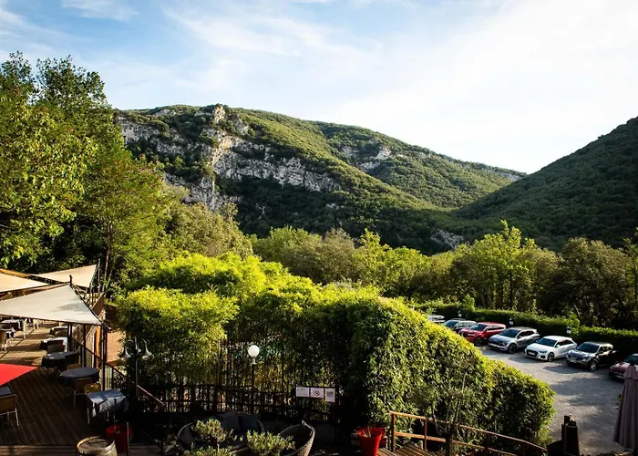 Le Belvedere Vallon-Pont-dʼArc