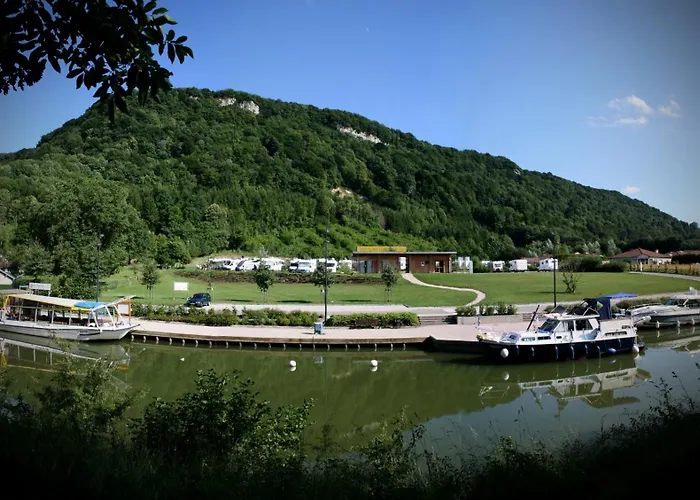 Hôtels à Baume-les-Dames
