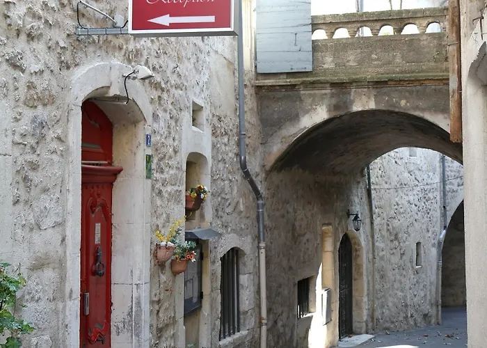 Logis Hotel Le Prieure Bourg-Saint-Andéol