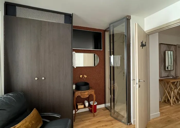 Venue C , Luxury 6 Bedroom Property Cannes