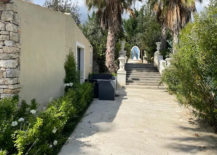 Blue Palm Provence Villa & Suites Aix-en-Provence
