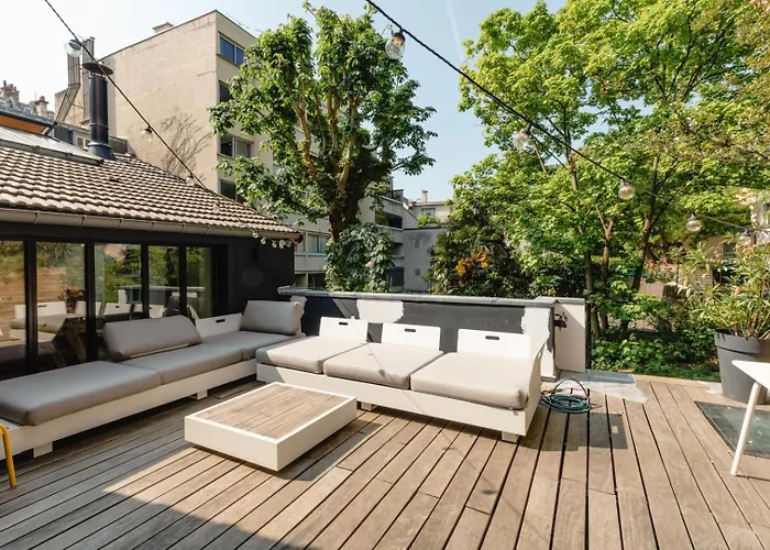 Maison Ensoleillee Avec Jardin Dans Le 16 Arron. Paris