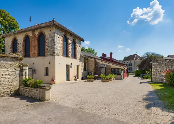 Le Moulin Du Landion Hôtel et Spa Dolancourt